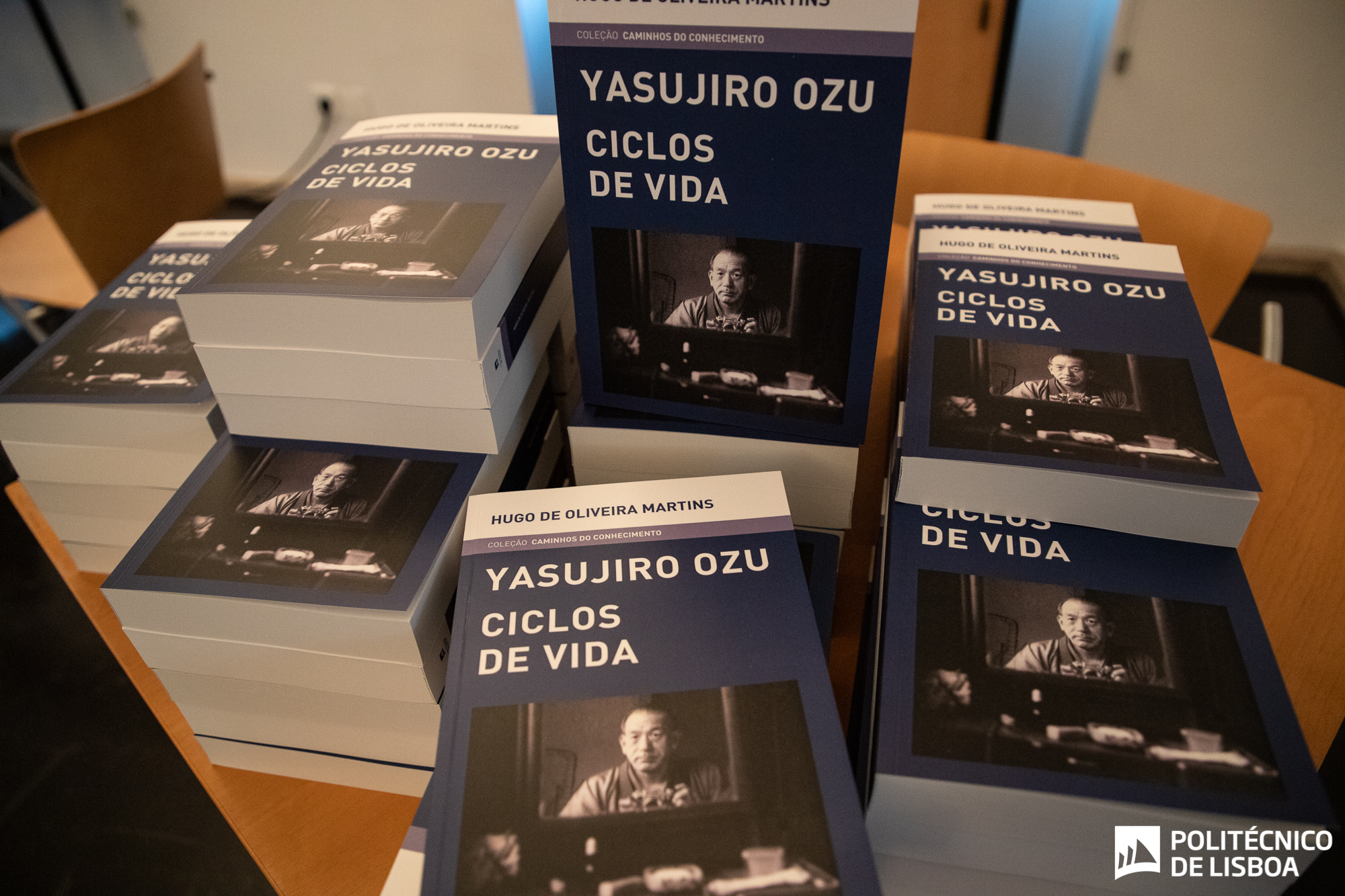 livro "Yasujiro Ozu – Ciclos de Vida" de Hugo Oliveira Martins