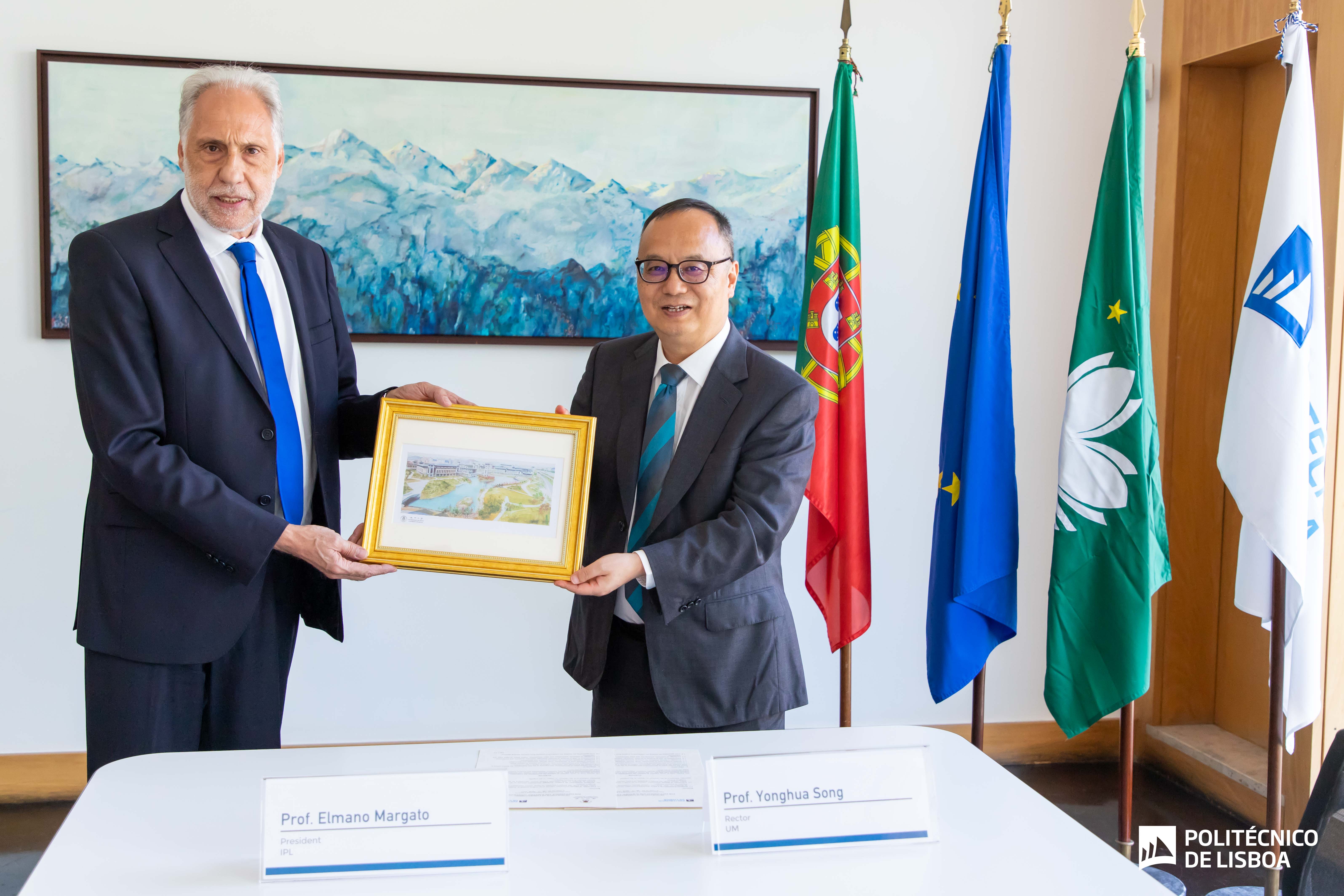 O presidente do IPL e o reitor da Universidade de Macau nos Serviços da Presidência 