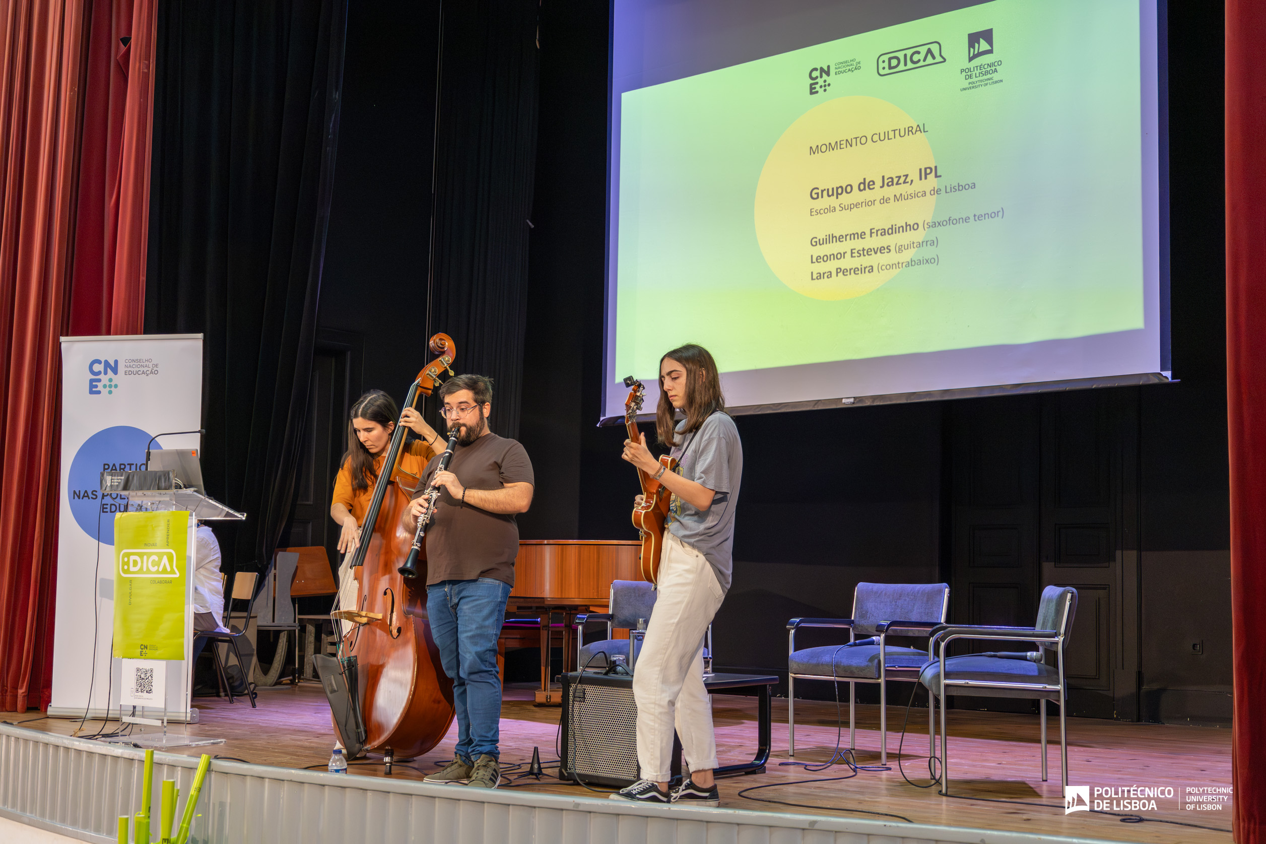 Grupo de Jazz da Escola Superior de Música de Lisboa: Lara Pereira, José Luís Mestre e Leornor Esteves