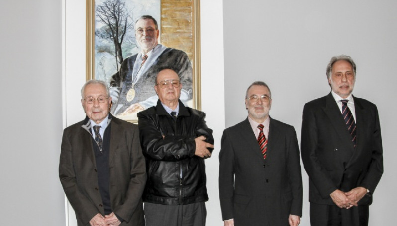 Vicente Ferreira homenageado com retrato na galeria dos presidentes