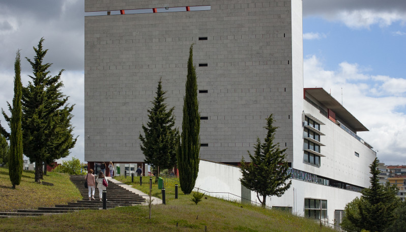 Escola Superior de Comunicação Social 