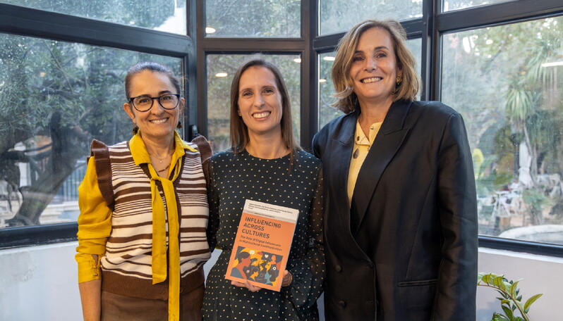Capa autoras Sandra Pereira e Sandra Miranda com apresentadora Patrícia Dias