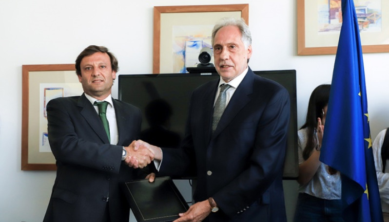 André Sendin toma possa como presidente da ESCS